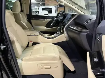 2021 Toyota Alphard с пробегом 261 000 км