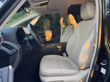 2023 Toyota Alphard с пробегом 49 000 км