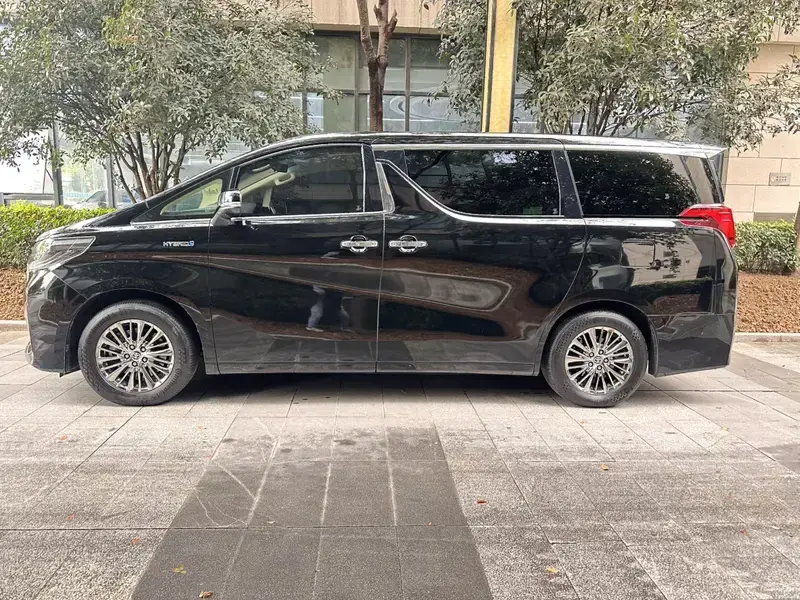 2021 Toyota Alphard с пробегом 169 000 км