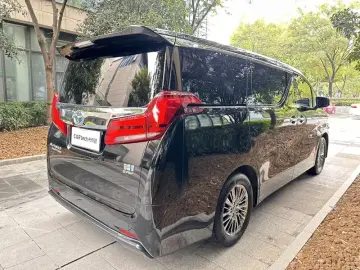2021 Toyota Alphard с пробегом 169 000 км