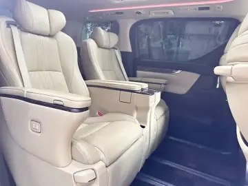 2021 Toyota Alphard с пробегом 169 000 км