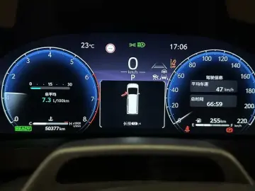 2023 Toyota Alphard с пробегом 50 000 км