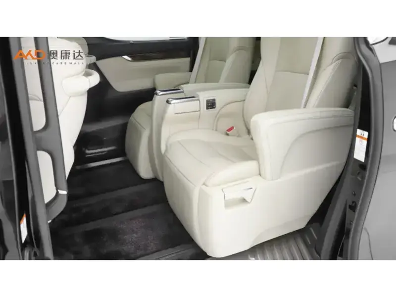 2020 Toyota Alphard с пробегом 57 900 км