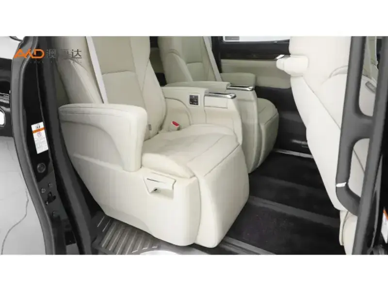 2020 Toyota Alphard с пробегом 57 900 км