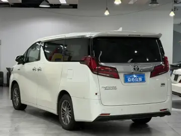 2021 Toyota Alphard с пробегом 95 000 км