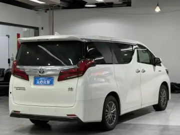 2021 Toyota Alphard с пробегом 95 000 км