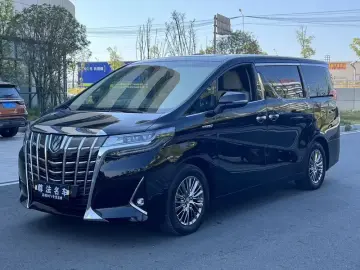 2021 Toyota Alphard с пробегом 108 000 км