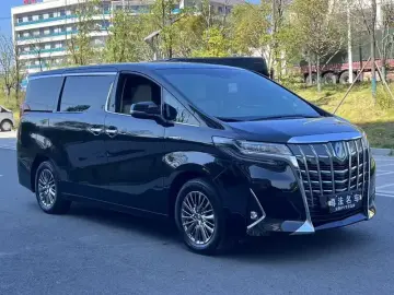 2021 Toyota Alphard с пробегом 108 000 км
