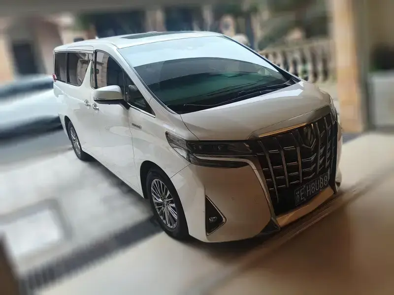 2020 Toyota Alphard с пробегом 105 100 км