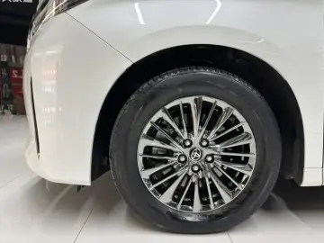 2021 Toyota Alphard с пробегом 77 000 км