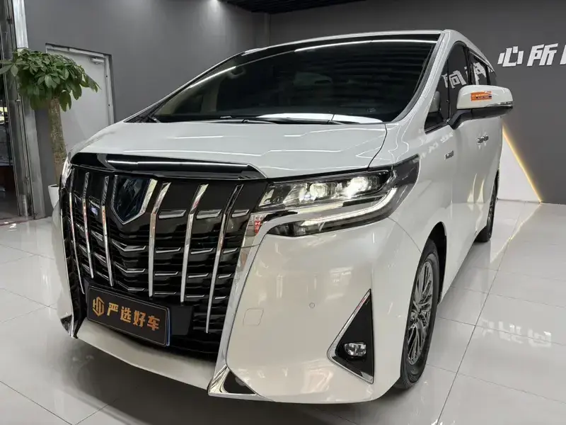 2021 Toyota Alphard с пробегом 77 000 км
