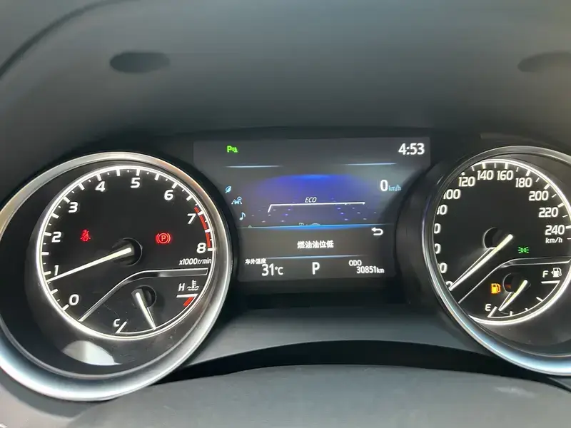 2019 Toyota Camry с пробегом 30 000 км