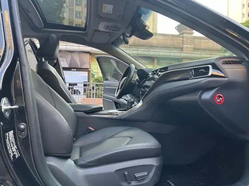 2019 Toyota Camry с пробегом 30 000 км