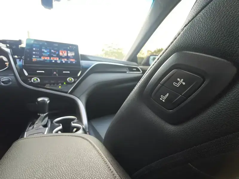 2023 Toyota Camry с пробегом 74 000 км