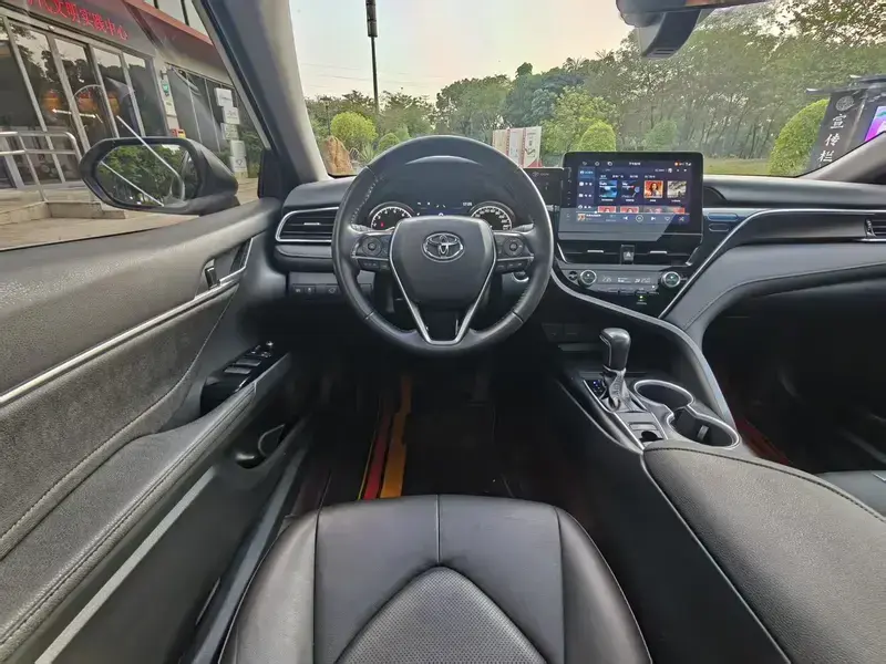 2023 Toyota Camry с пробегом 74 000 км