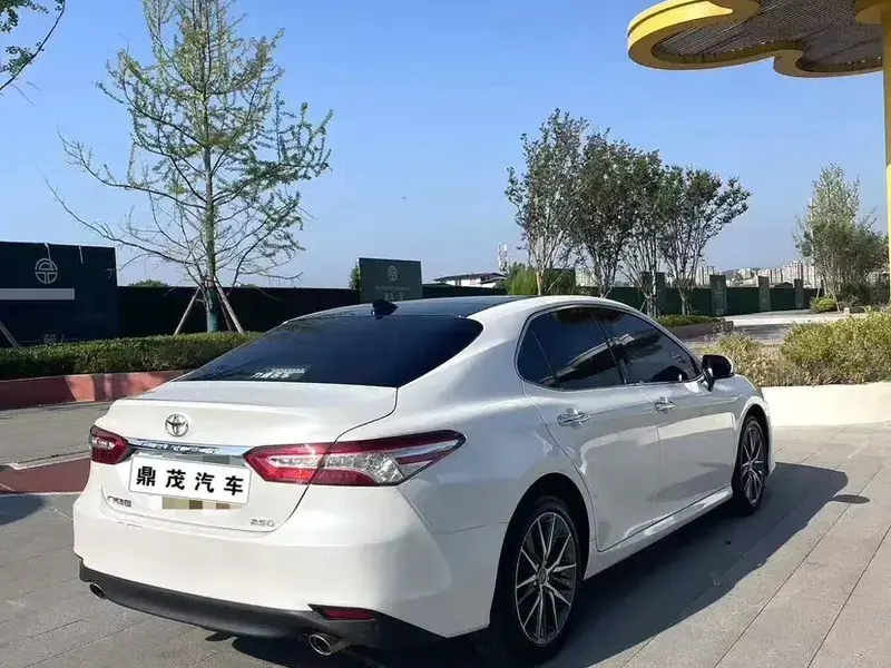 2021 Toyota Camry с пробегом 31 000 км