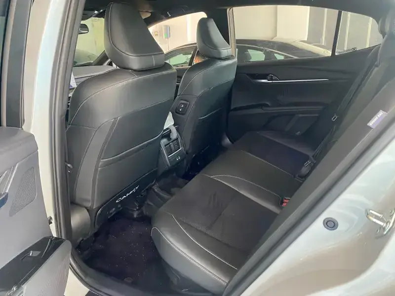 2024 Toyota Camry с пробегом 17 000 км