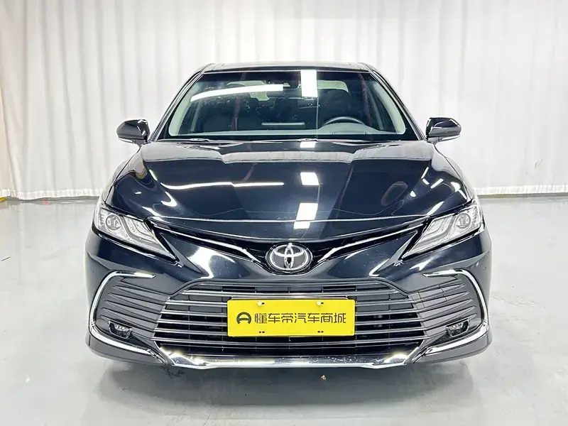 2023 Toyota Camry с пробегом 56 600 км