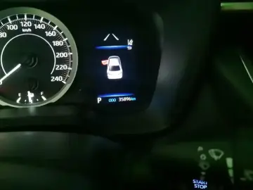 2021 Toyota Corolla с пробегом 36 000 км