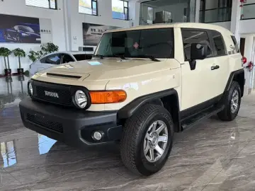 2022 Toyota FJ Cruiser с пробегом 3 000 км