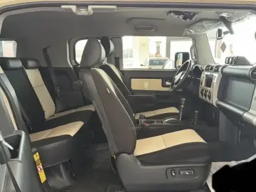 2022 Toyota FJ Cruiser с пробегом 3 000 км