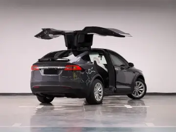 2019 Tesla Model X с пробегом 156 000 км