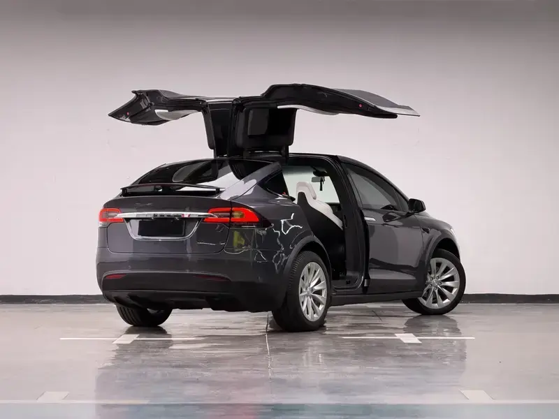 2019 Tesla Model X с пробегом 156 000 км