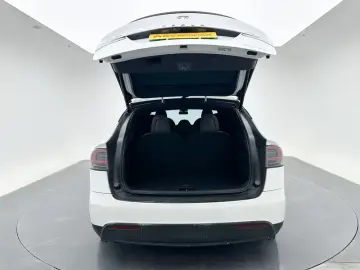 2020 Tesla Model X с пробегом 143 700 км