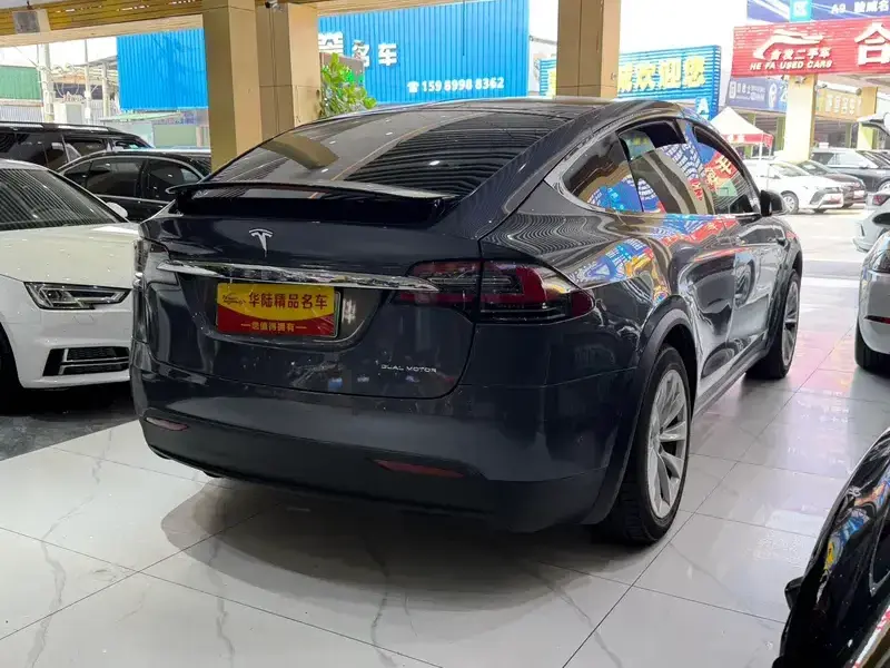 2019 Tesla Model X с пробегом 74 000 км