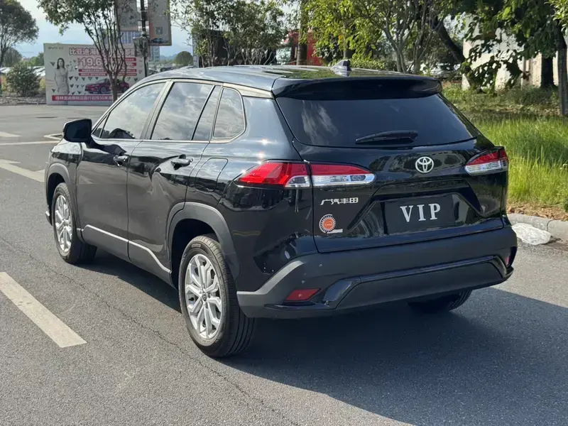 2026 Toyota Frontlander с пробегом 2 000 км