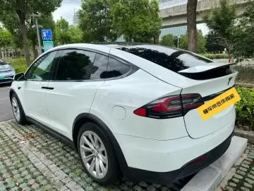 2019 Tesla Model X с пробегом 220 000 км