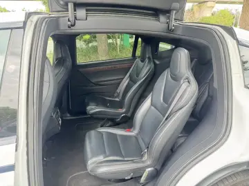2019 Tesla Model X с пробегом 220 000 км