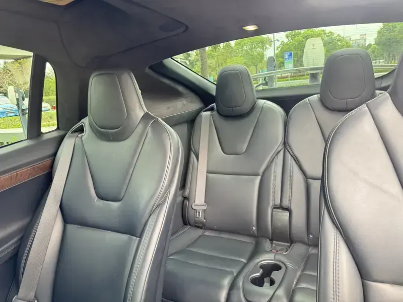 2019 Tesla Model X с пробегом 220 000 км