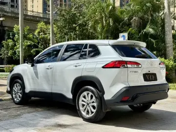 2026 Toyota Frontlander с пробегом 4 000 км