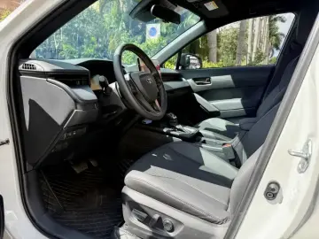 2026 Toyota Frontlander с пробегом 4 000 км
