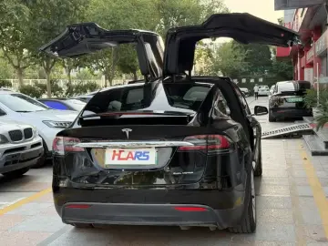 2019 Tesla Model X с пробегом 101 000 км