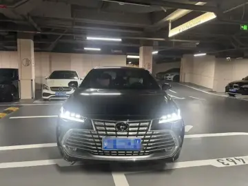 2026 Toyota Avalon с пробегом 5 600 км