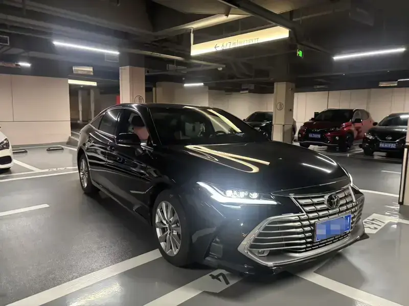 2026 Toyota Avalon с пробегом 5 600 км