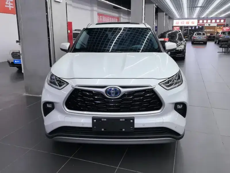 2023 Toyota Highlander с пробегом 96 000 км