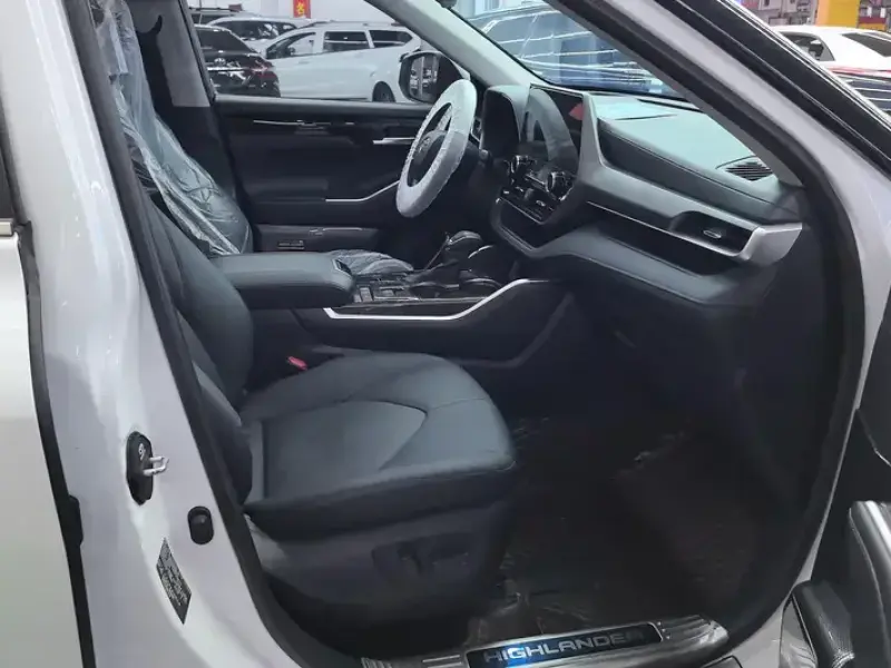 2023 Toyota Highlander с пробегом 96 000 км