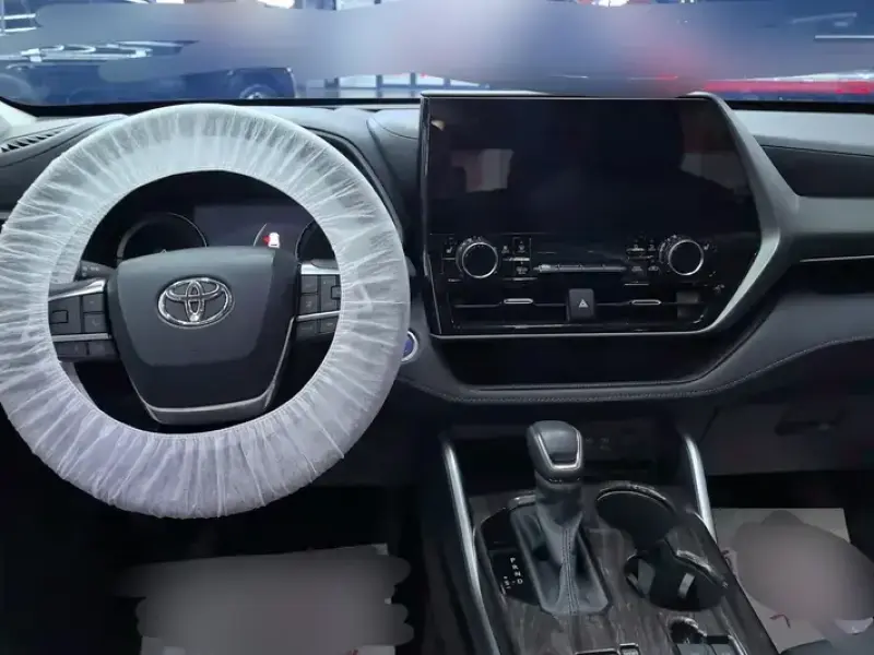 2023 Toyota Highlander с пробегом 96 000 км