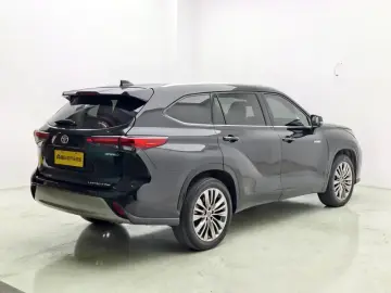 2022 Toyota Highlander с пробегом 79 300 км
