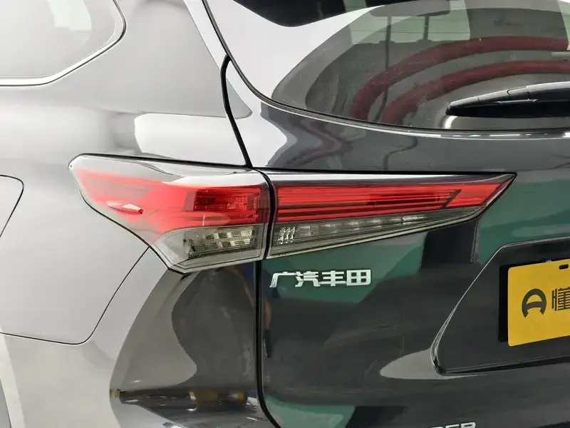 2022 Toyota Highlander с пробегом 79 300 км