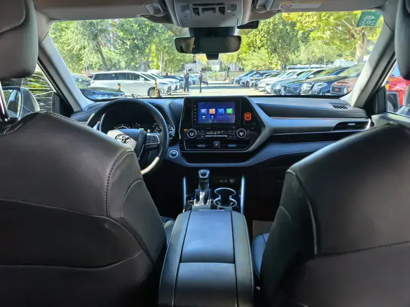 2023 Toyota Highlander с пробегом 112 000 км
