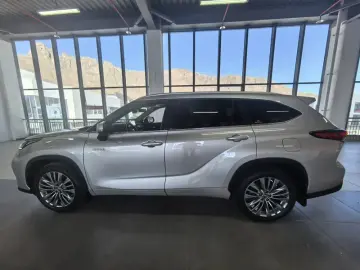 2022 Toyota Highlander с пробегом 35 800 км