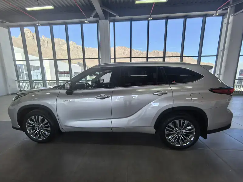 2022 Toyota Highlander с пробегом 35 800 км