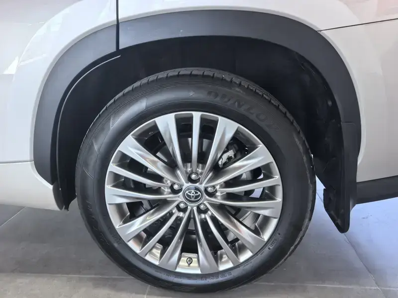 2022 Toyota Highlander с пробегом 35 800 км