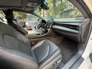 2023 Toyota Avalon с пробегом 118 000 км