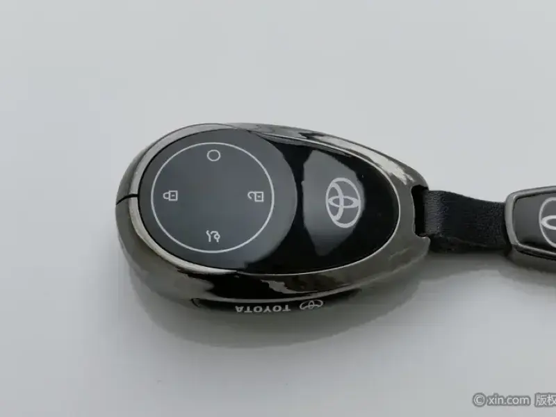 2025 Toyota bZ3X с пробегом 5 800 км