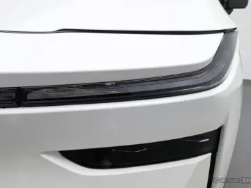 2025 Toyota bZ3X с пробегом 5 800 км